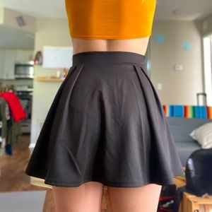 Small high-waisted black skirt